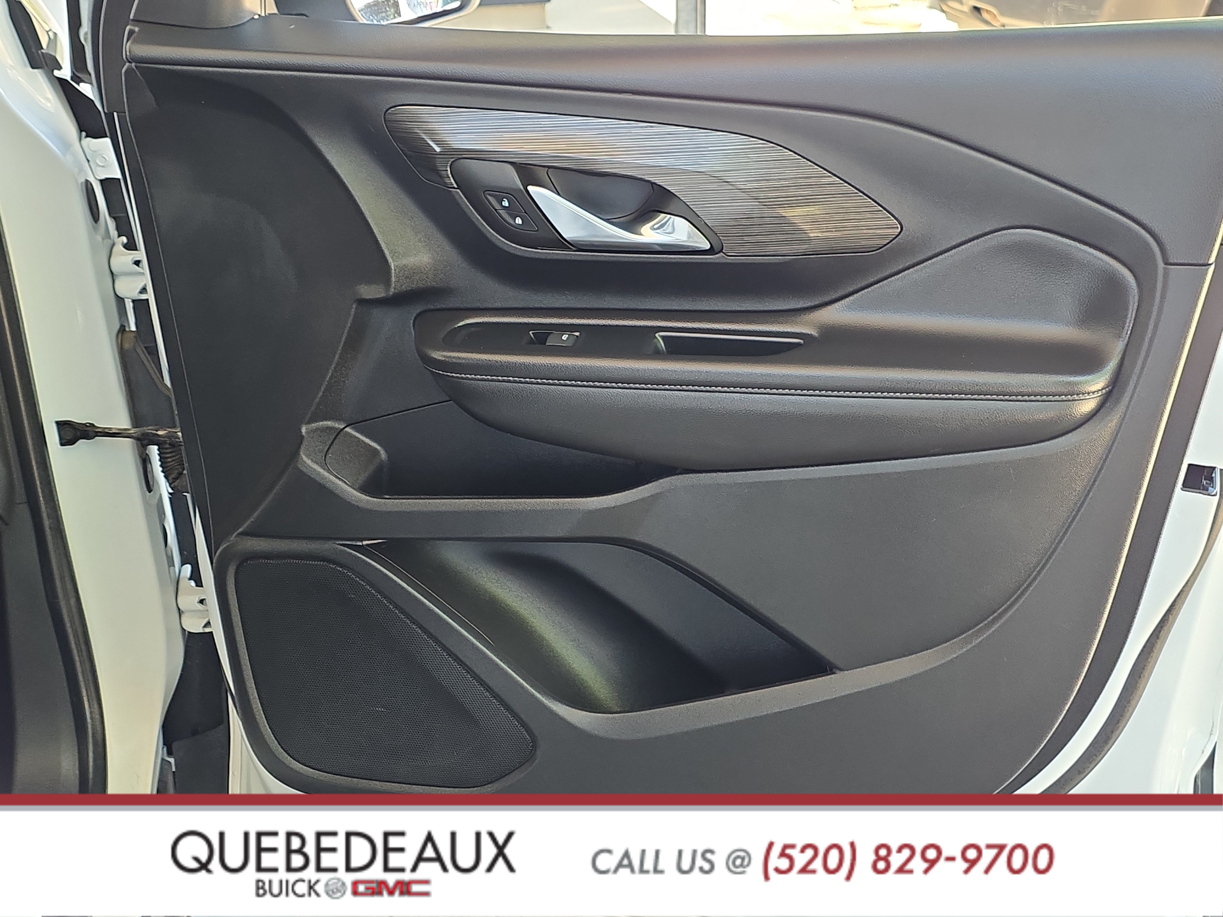 Used 2023 GMC Terrain SLT AWD/4WD image 26