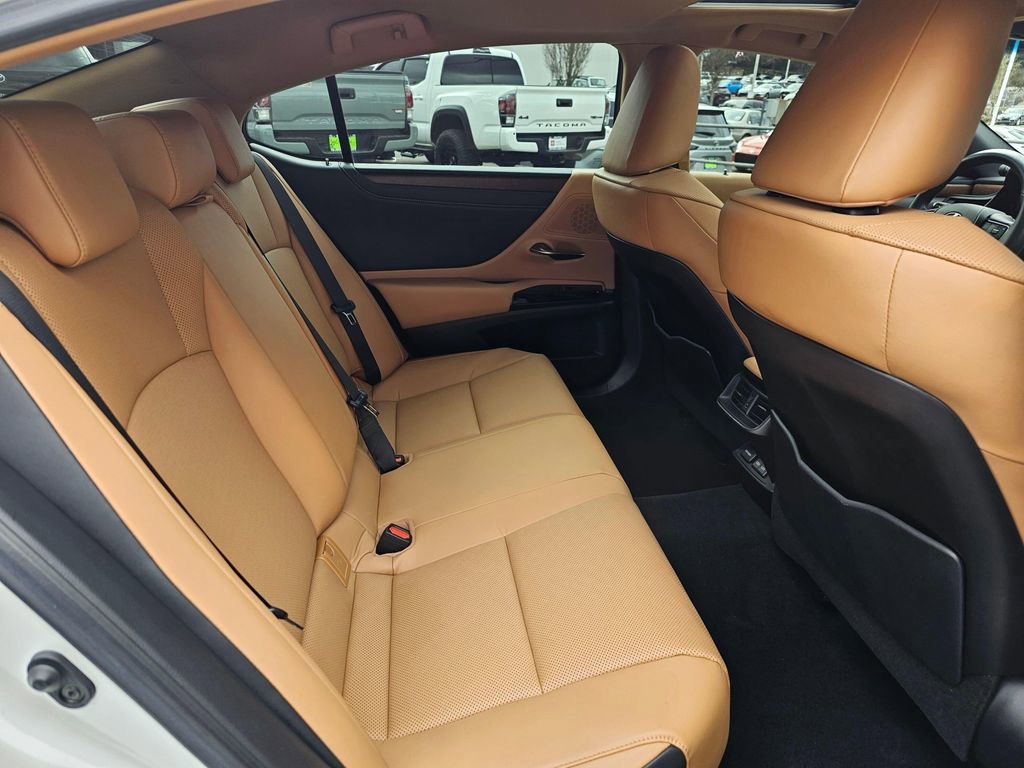 Used 2023 Lexus ES 250 w/ Premium Package image 13