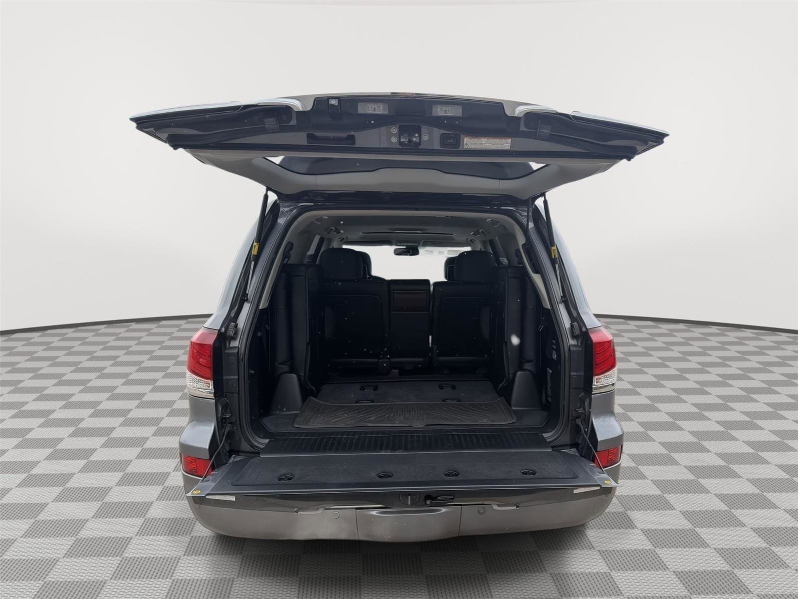 Used 2015 Lexus LX 570 4WD image 9