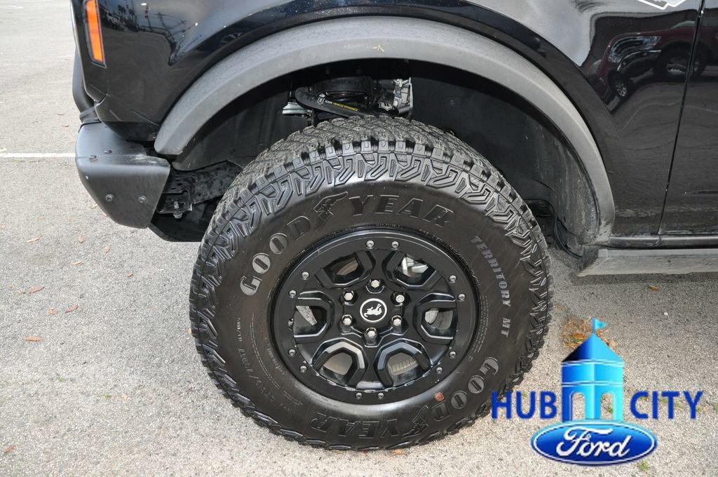 Used 2023 Ford Bronco Wildtrak image 9