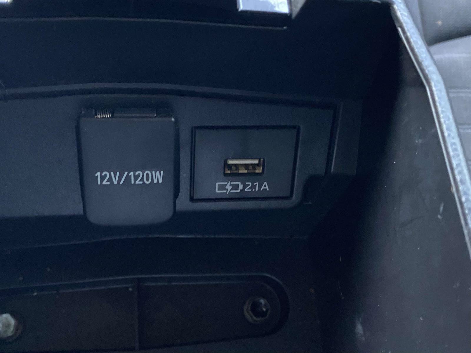 Used 2021 Toyota Corolla SE FWD image 40