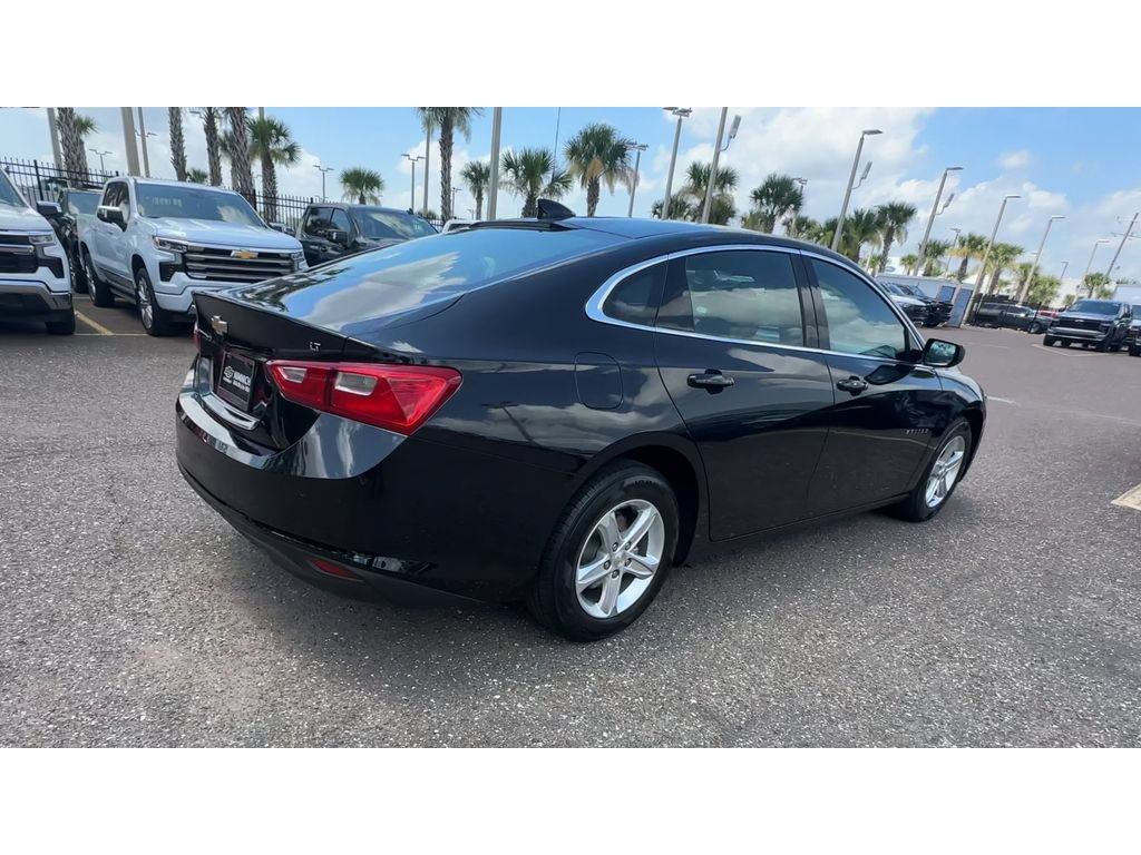 Used 2024 Chevrolet Malibu LT FWD image 2