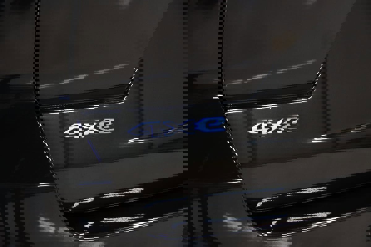 Used 2023 Jeep Grand Cherokee Summit image 12