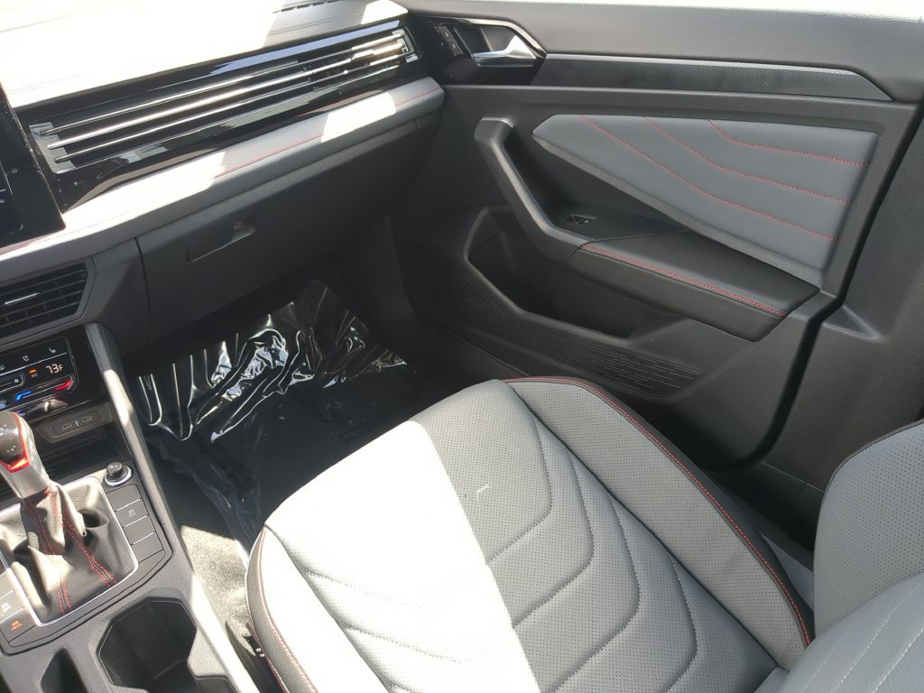 Certified 2025 Volkswagen Jetta GLI Autobahn FWD image 15