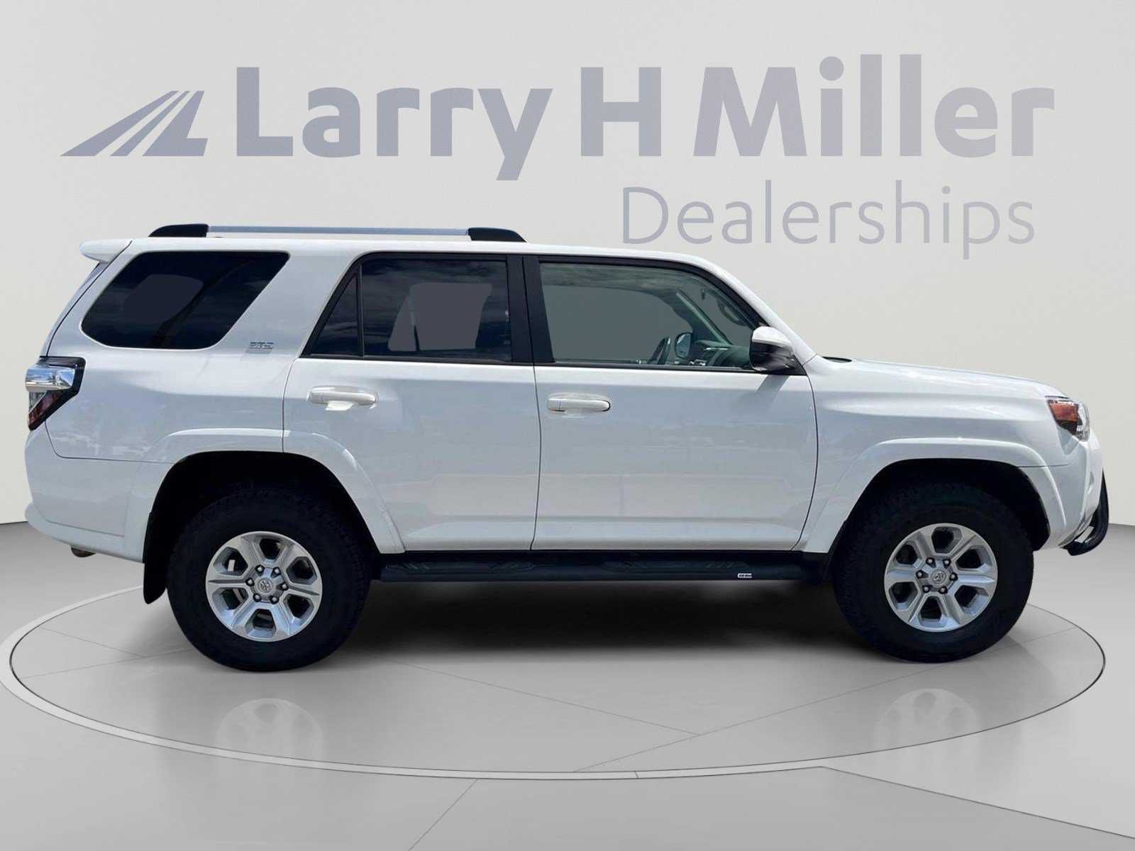 Certified 2019 Toyota 4Runner SR5 AWD/4WD image 7
