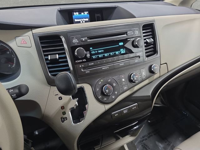 Used 2011 Toyota Sienna LE FWD image 20
