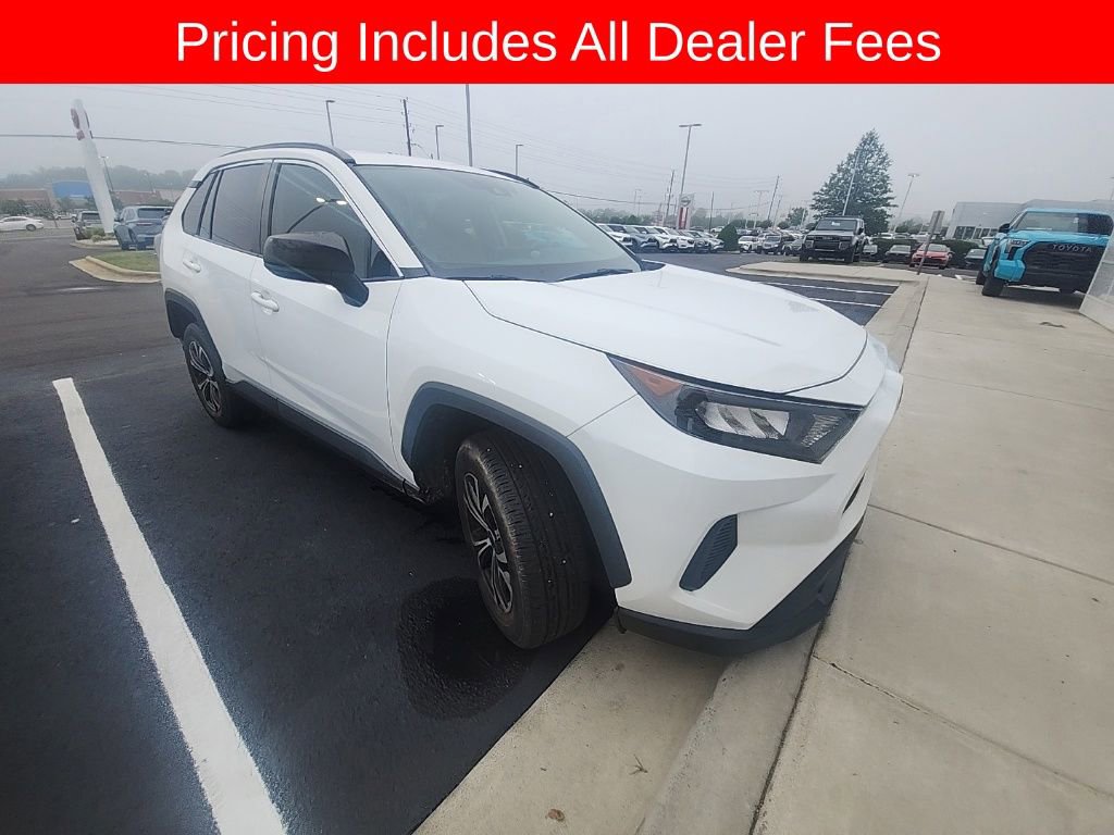 Certified 2021 Toyota RAV4 LE FWD image 4