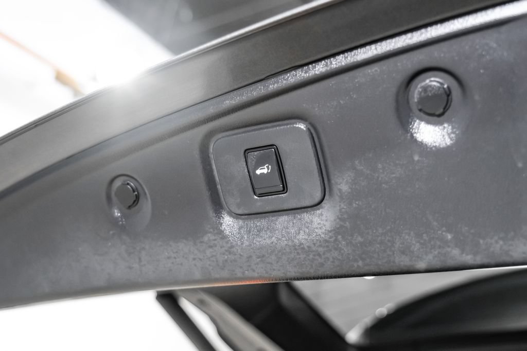 Used 2020 Nissan Pathfinder Platinum FWD image 61