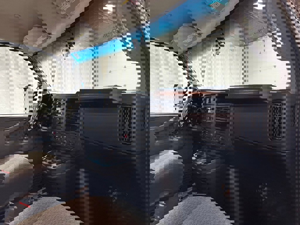 Used 2022 Chevrolet Express 3500 w/ Power Convenience Package image 44