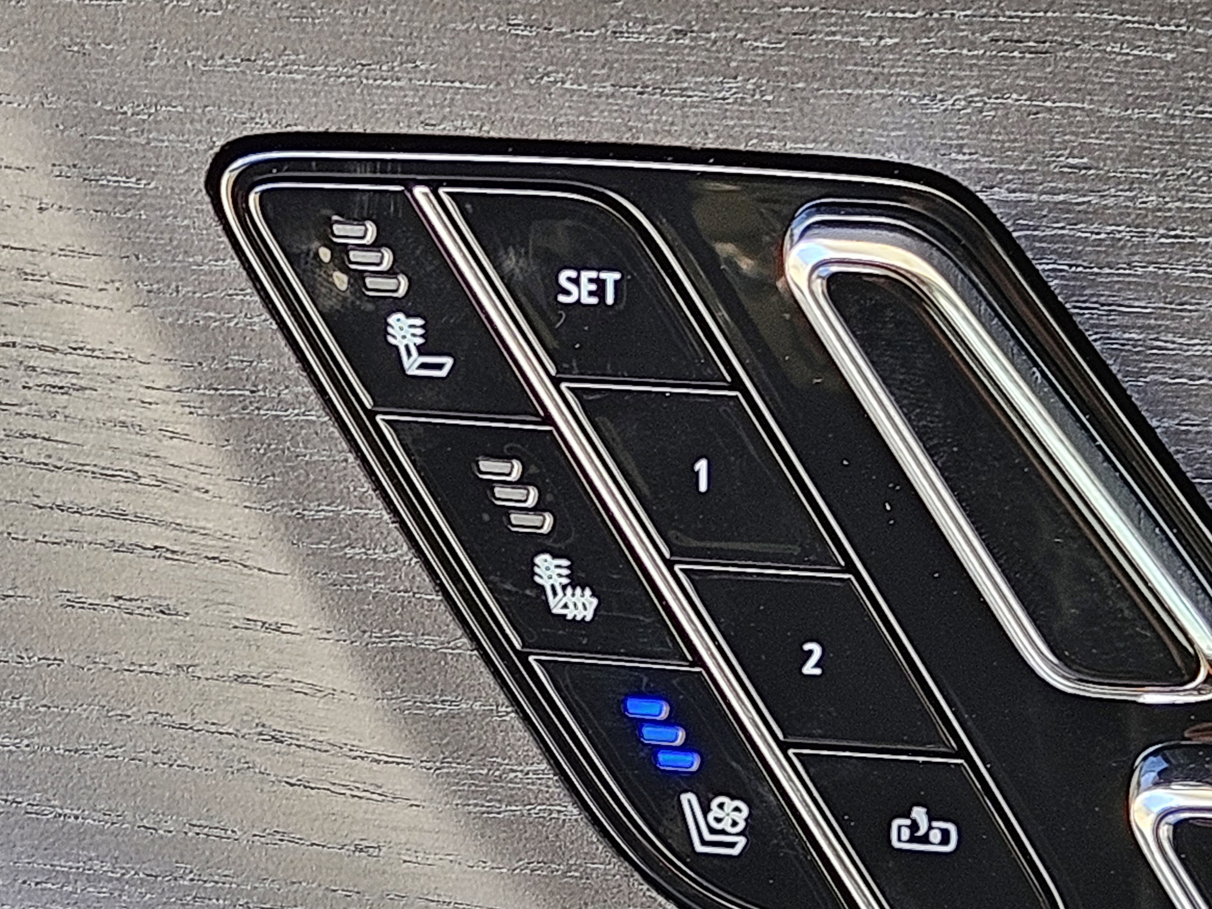 New 2026 Cadillac Lyriq V w/ Exterior Carbon Fiber Package image 29