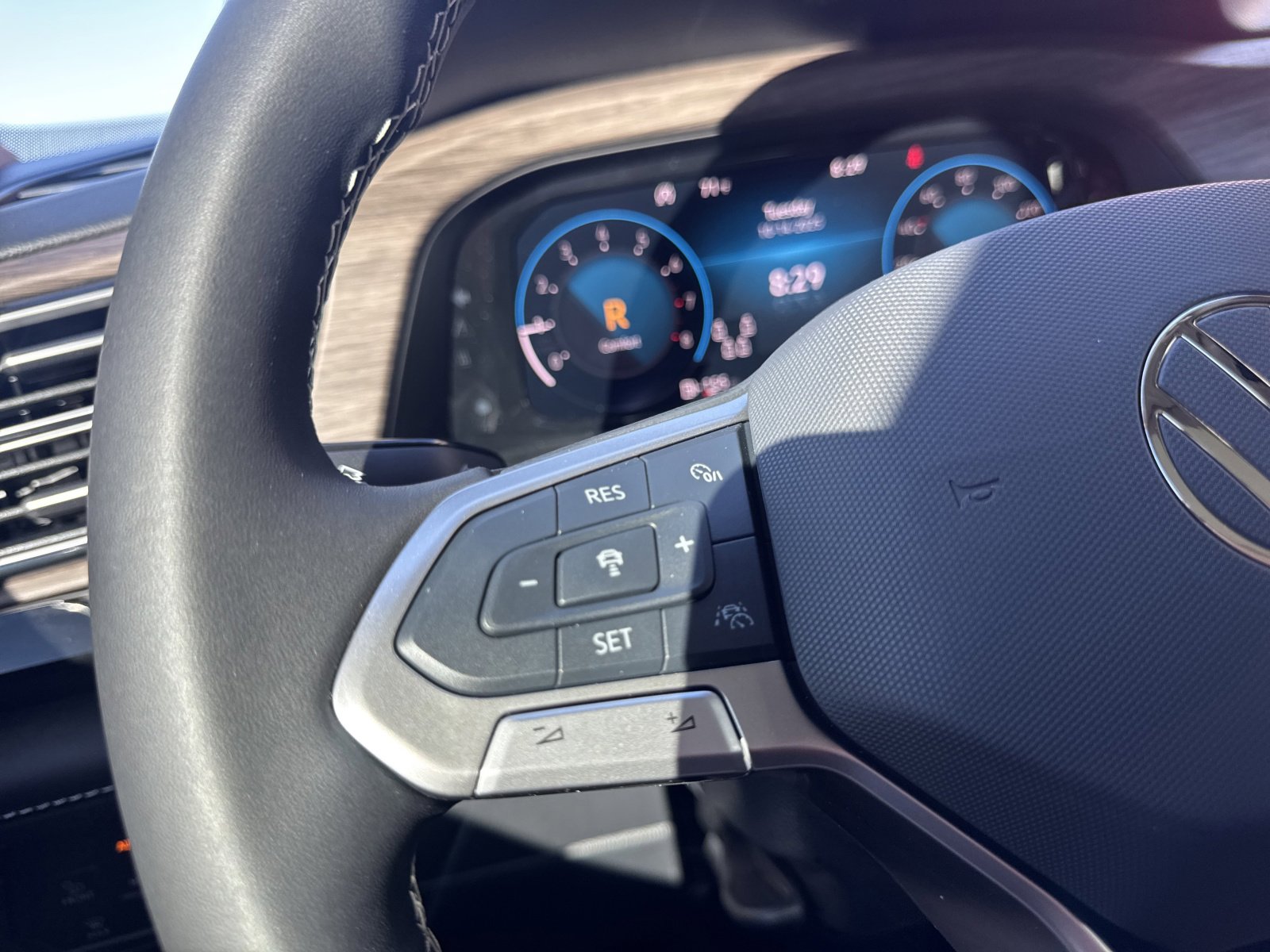 New 2026 Volkswagen Atlas SEL image 32