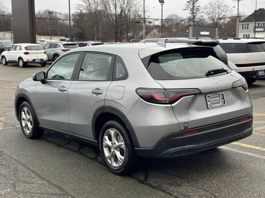 Used 2023 Honda HR-V LX image 3