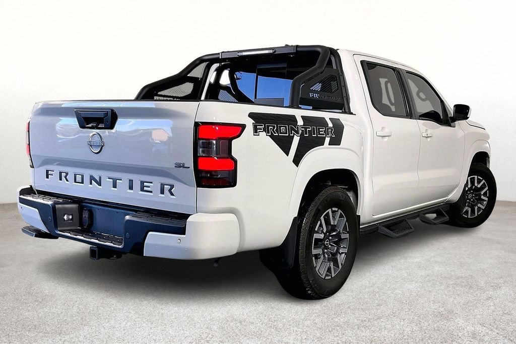 Used 2024 Nissan Frontier SL w/ Technology Package image 2