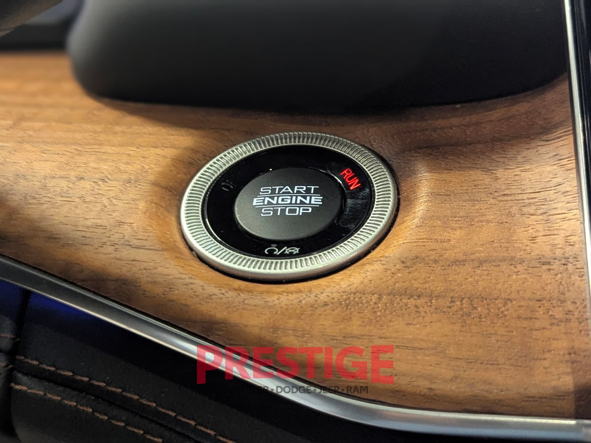 Used 2022 Jeep Grand Cherokee Summit AWD/4WD image 21