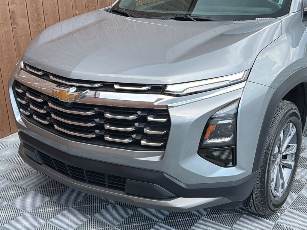Used 2026 Chevrolet Equinox LT FWD image 18