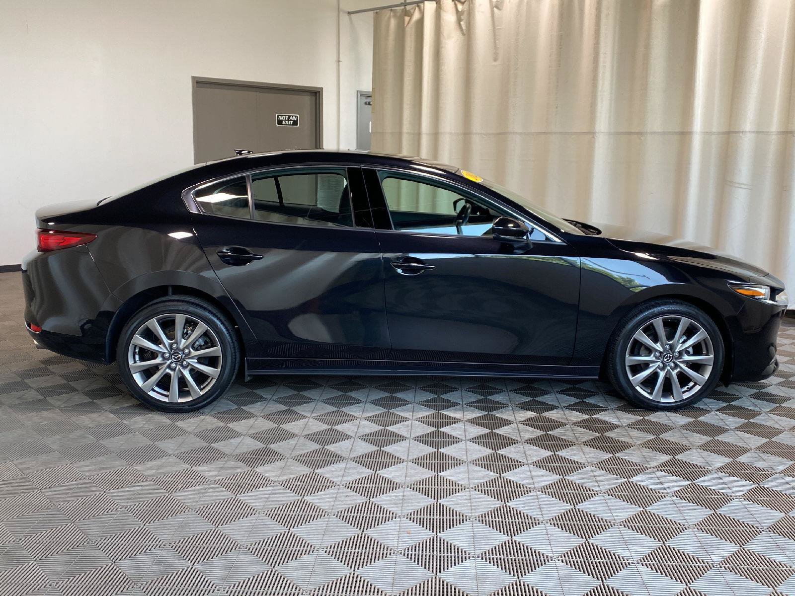 Certified 2022 MAZDA MAZDA3 s FWD image 2