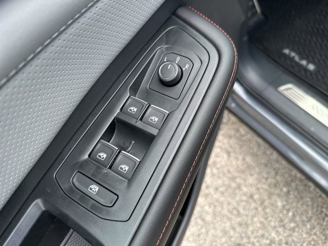 New 2026 Volkswagen Atlas Peak Edition AWD/4WD image 14