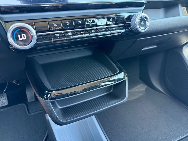 New 2027 Chevrolet Bolt LT w/ Comfort Package FWD image 10