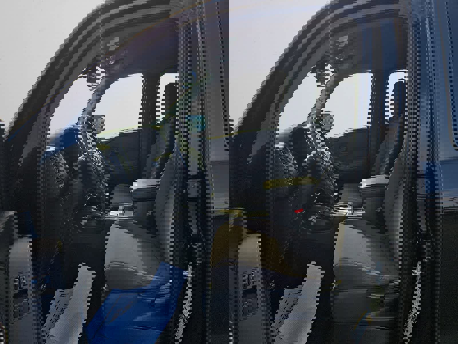 Used 2022 Nissan Frontier S w/ Technology Package image 9