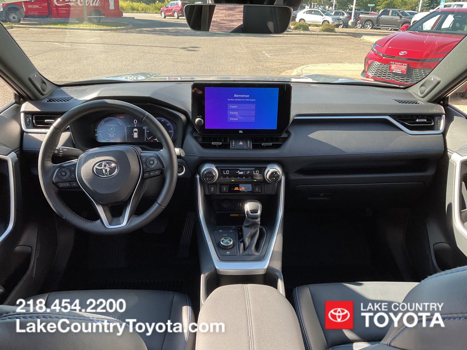 Used 2025 Toyota RAV4 XSE w/ Advanced Technology Package AWD/4WD image 18
