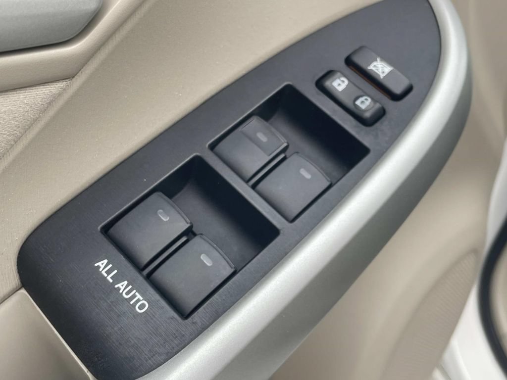 Used 2011 Toyota Prius Two FWD image 15
