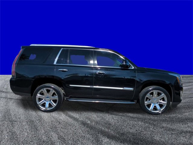 Used 2018 Cadillac Escalade Premium Luxury image 3