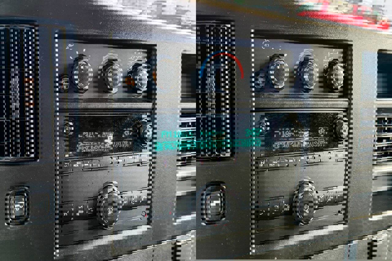 Used 2022 GMC Savana 2500 w/ Driver Convenience Package image 23