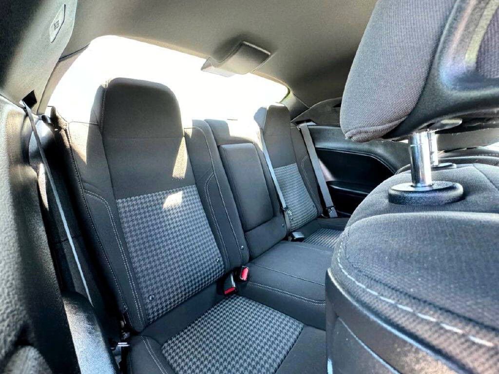 Used 2021 Dodge Challenger SXT image 15