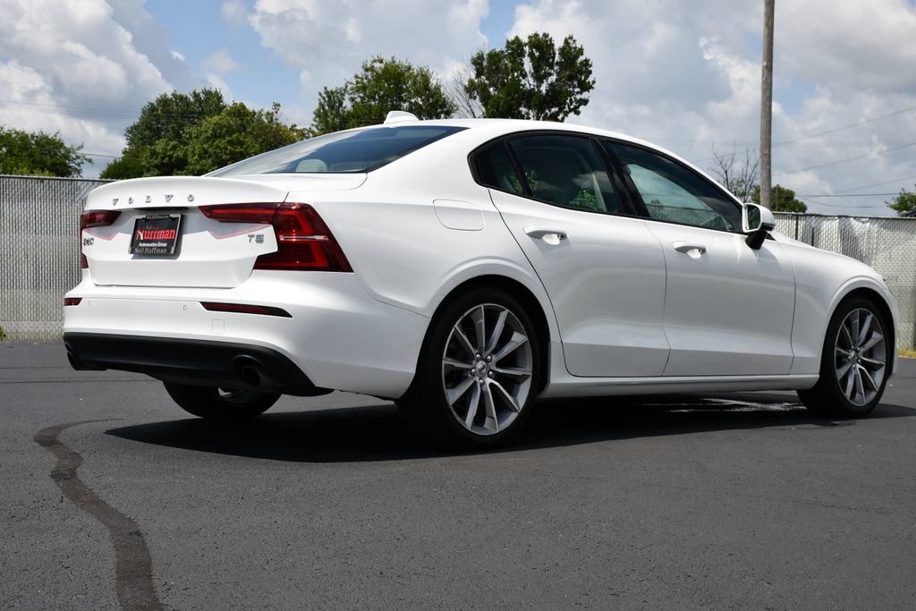 Used 2019 Volvo S60 T5 Momentum w/ Premium Package FWD image 7