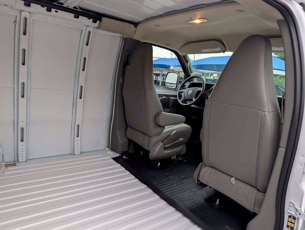 New 2026 GMC Savana 2500 Extended w/ Driver Convenience Package RWD image 25
