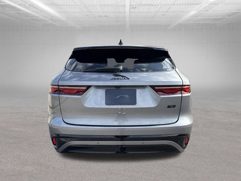 Certified 2026 Jaguar F-PACE R-Dynamic S AWD/4WD image 8