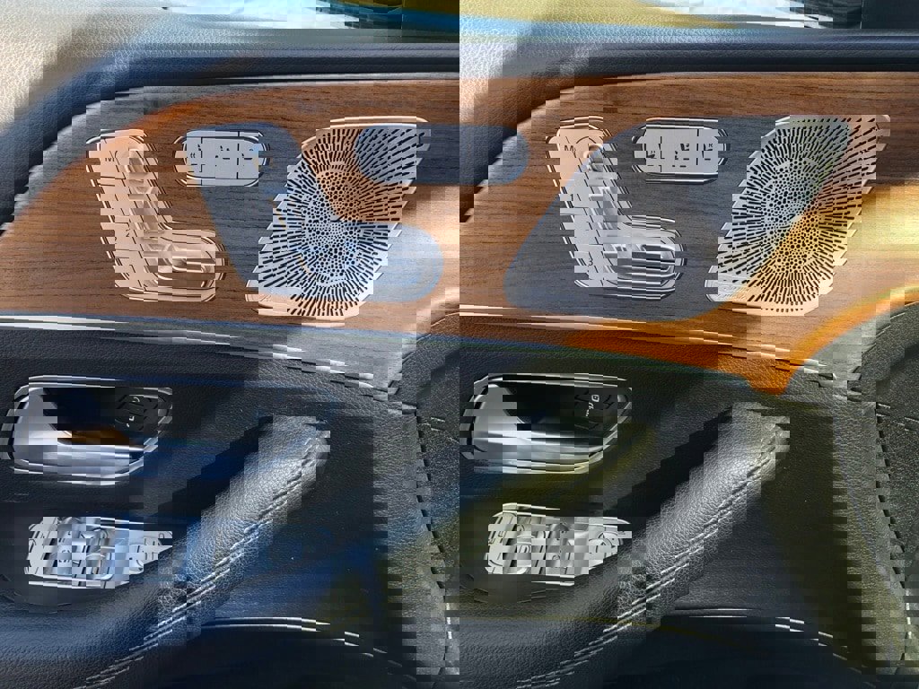 Certified 2024 Mercedes-Benz GLS 450 4MATIC image 12