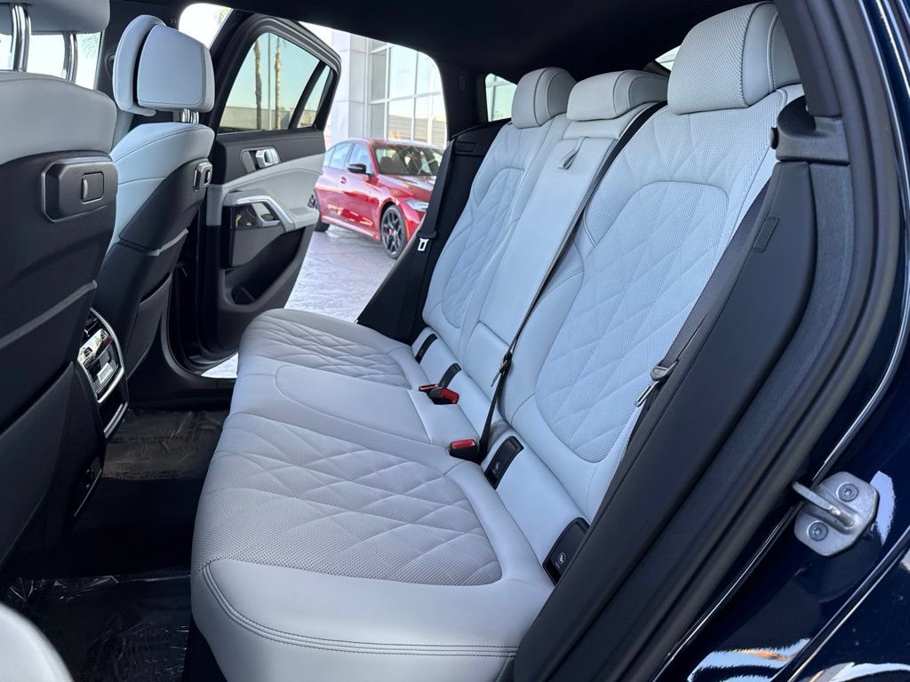 New 2026 BMW X6 xDrive40i w/ Climate Comfort Package AWD/4WD image 13