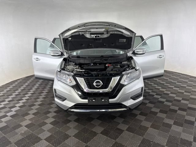 Used 2017 Nissan Rogue SV AWD/4WD image 11