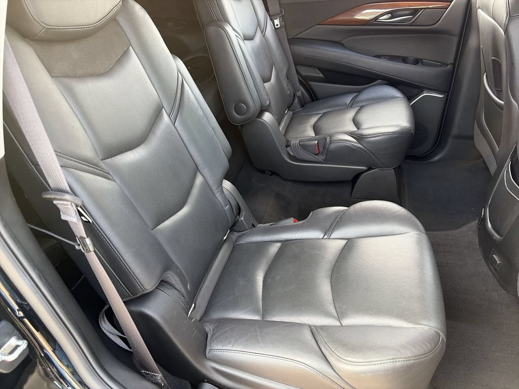 Used 2017 Cadillac Escalade Premium Luxury AWD/4WD image 29