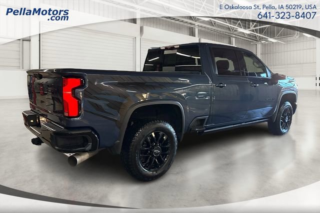 Used 2025 Chevrolet Silverado 2500 LTZ w/ LTZ Plus Package image 3