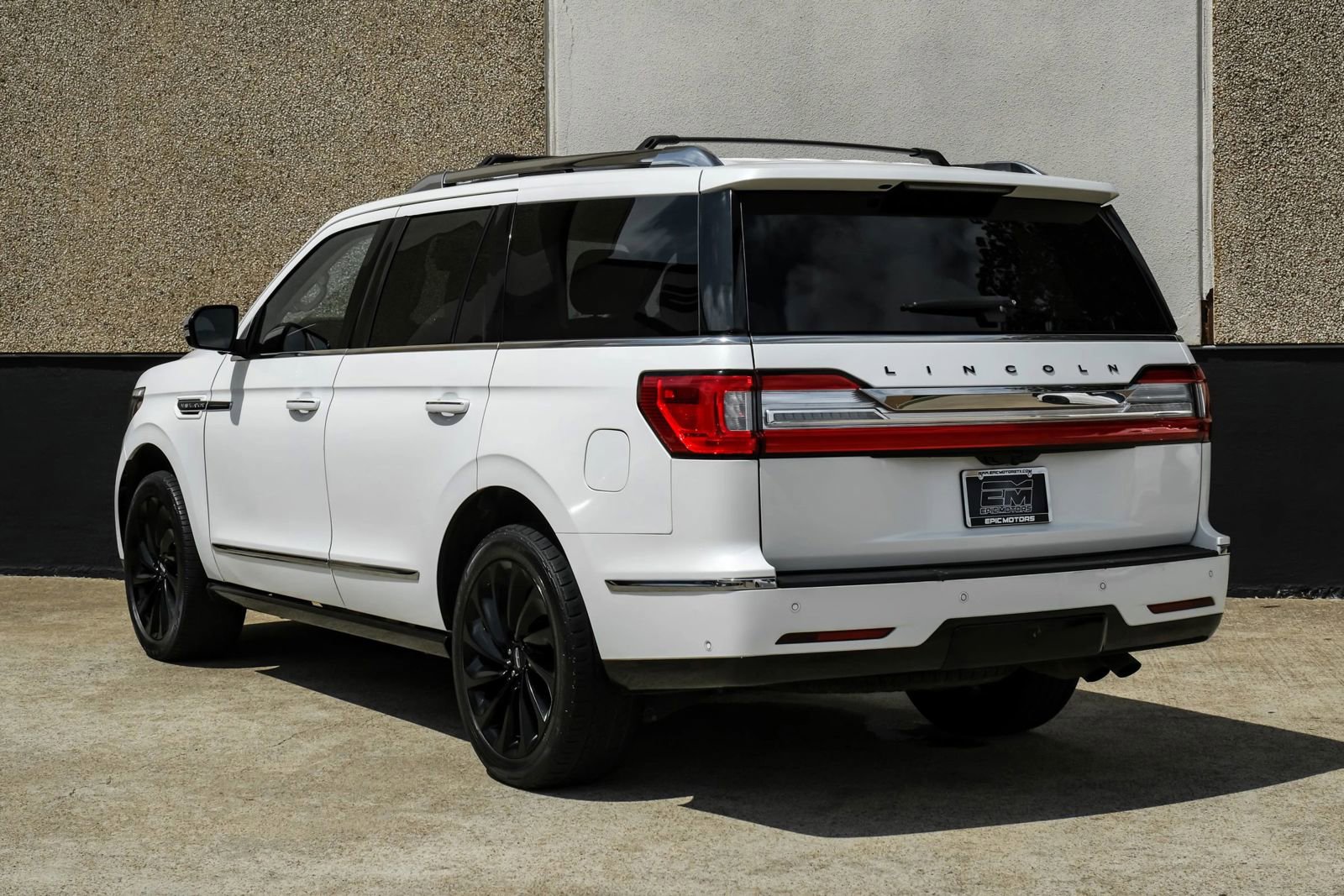 Used 2020 Lincoln Navigator Black Label w/ Cargo Convenience Package AWD/4WD image 12