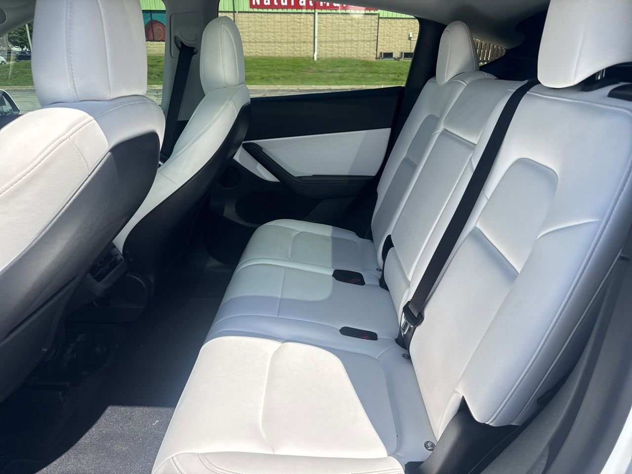 Used 2022 Tesla Model Y Long Range AWD/4WD image 15
