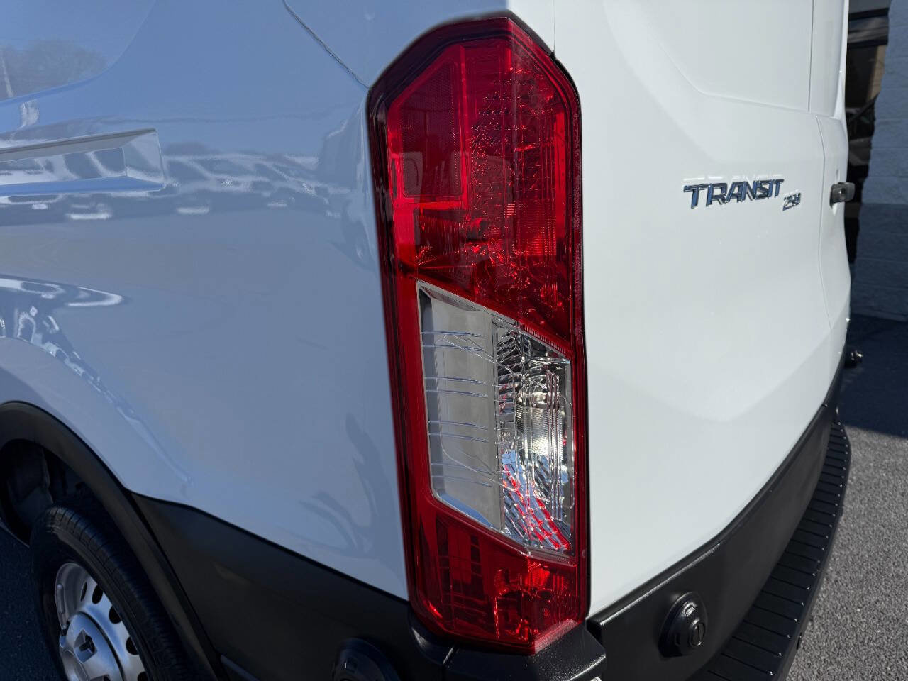 Used 2020 Ford Transit 250 148 High Roof AWD image 38