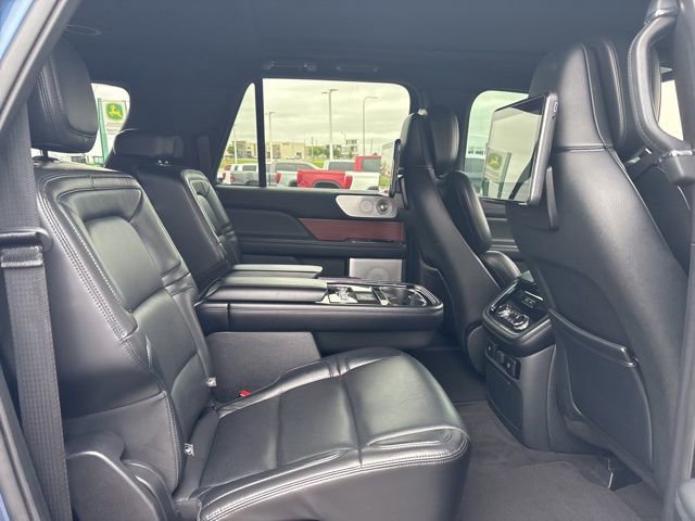 Used 2020 Lincoln Navigator L Reserve w/ Luxury Package AWD/4WD image 16