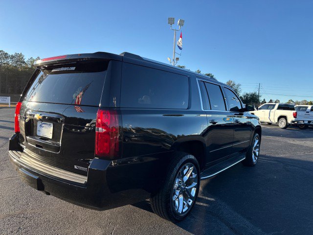 Used 2018 Chevrolet Suburban Premier image 3