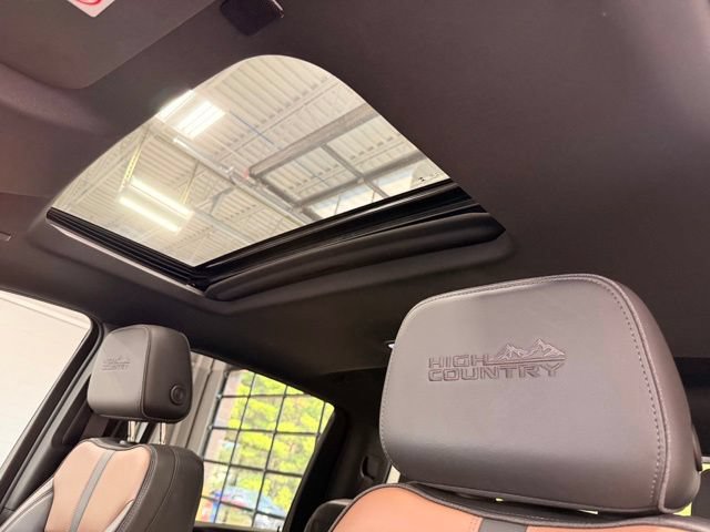 Used 2023 Chevrolet Silverado 3500 High Country AWD/4WD image 37