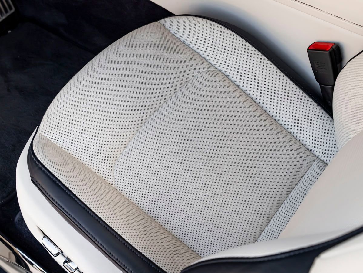 Certified 2025 Rolls-Royce Spectre image 23