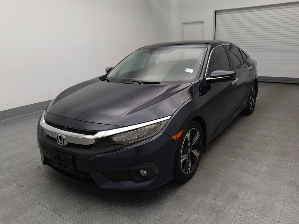 Used 2017 Honda Civic Touring image 2