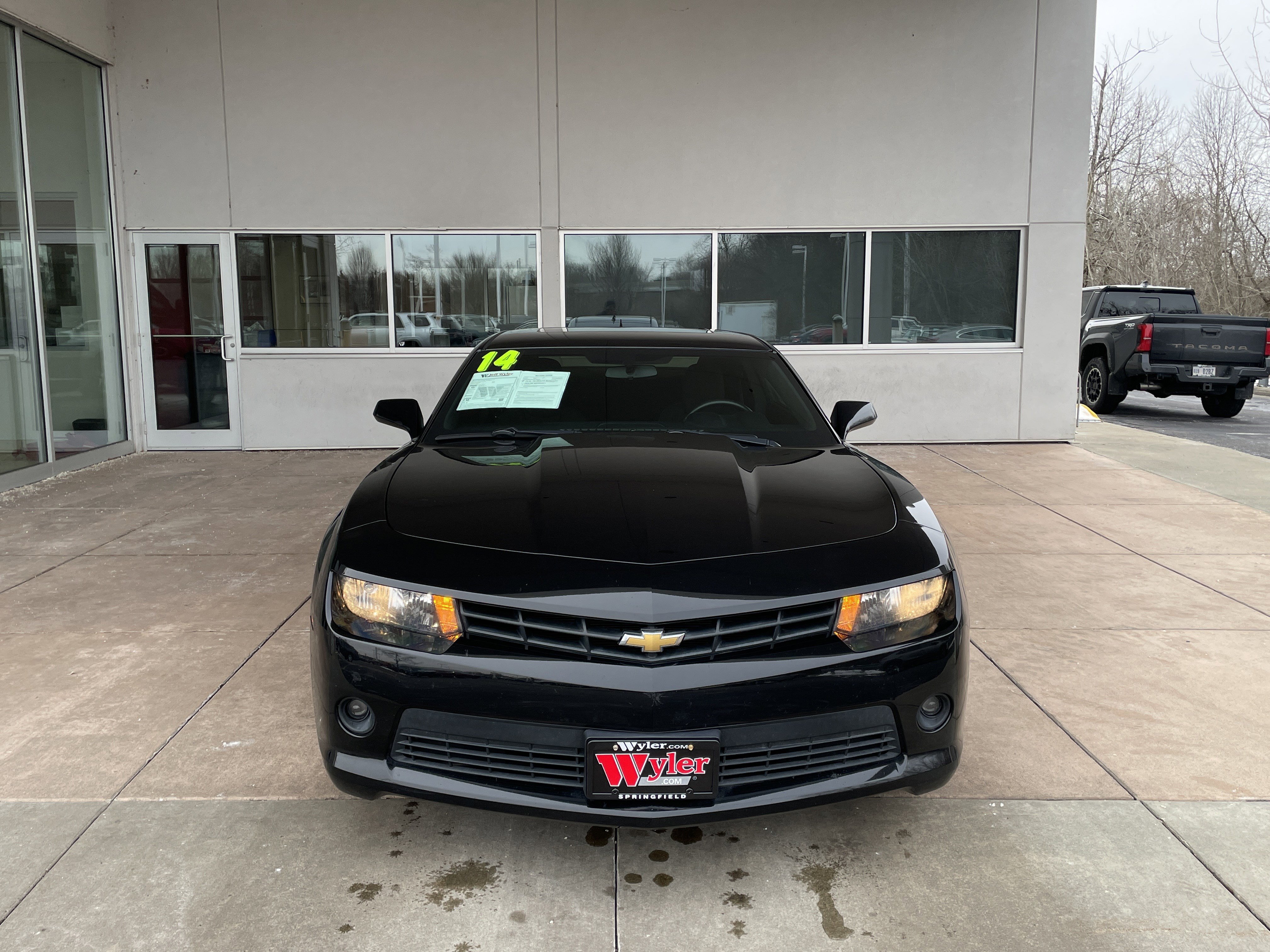 Used 2014 Chevrolet Camaro LT image 2
