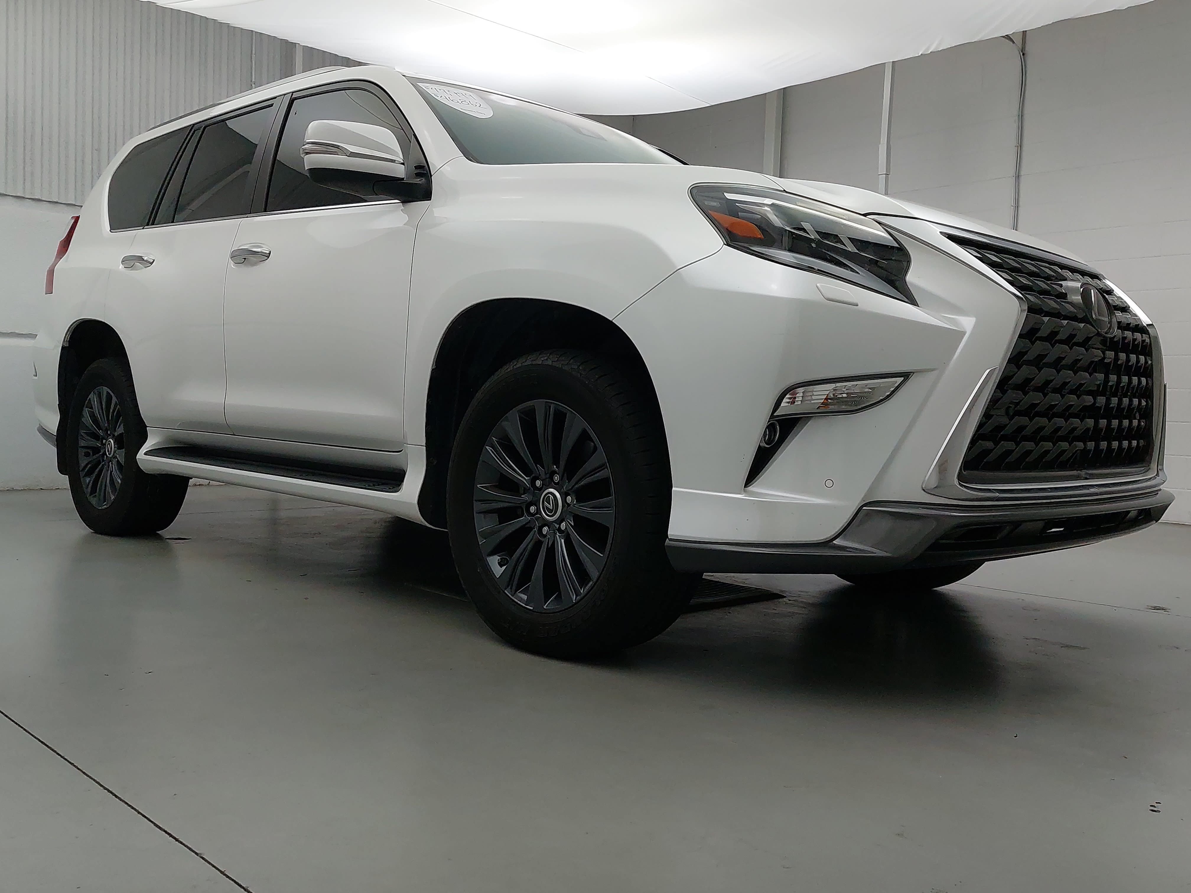Used 2021 Lexus GX 460 Premium w/ Accessory Package AWD/4WD image 9
