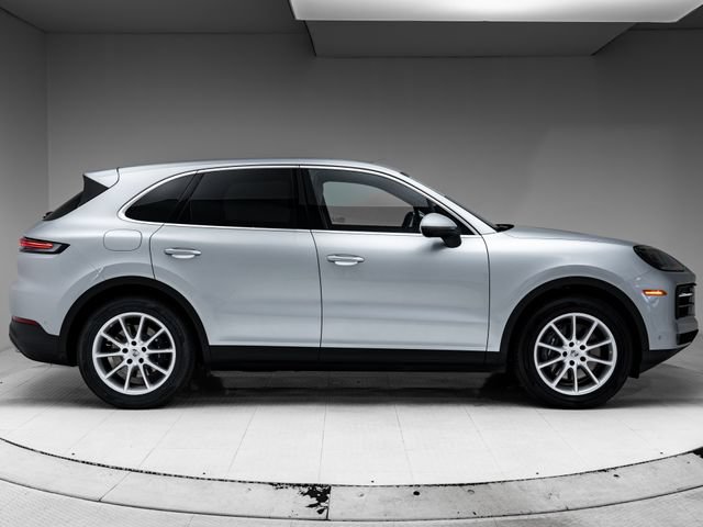 Certified 2026 Porsche Cayenne AWD/4WD image 29