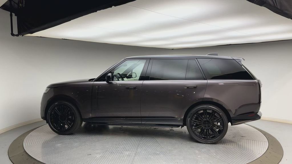 New 2026 Land Rover Range Rover Long Wheelbase SE AWD/4WD image 5