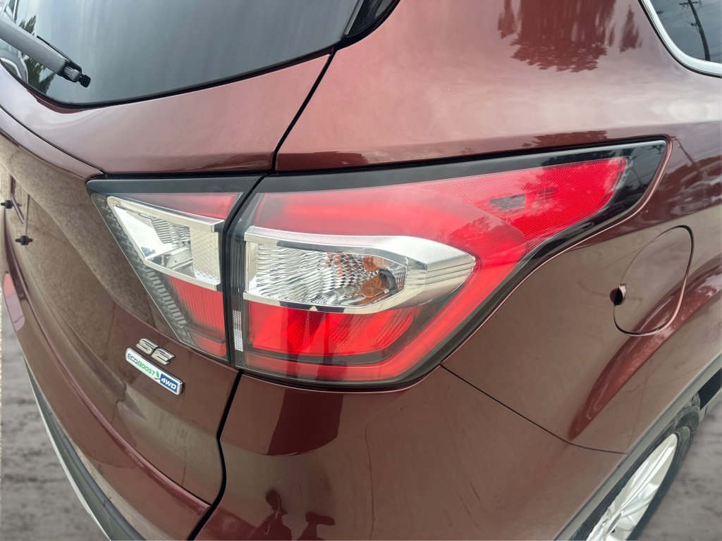 Used 2018 Ford Escape SE AWD/4WD image 22