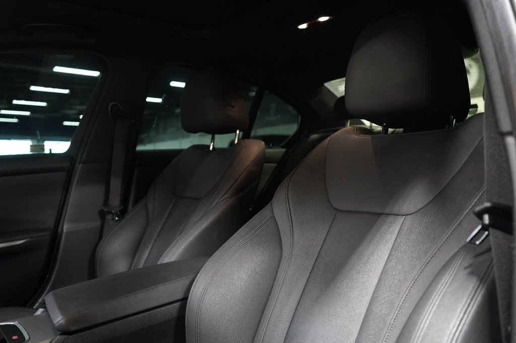 Used 2020 BMW M340i RWD image 11